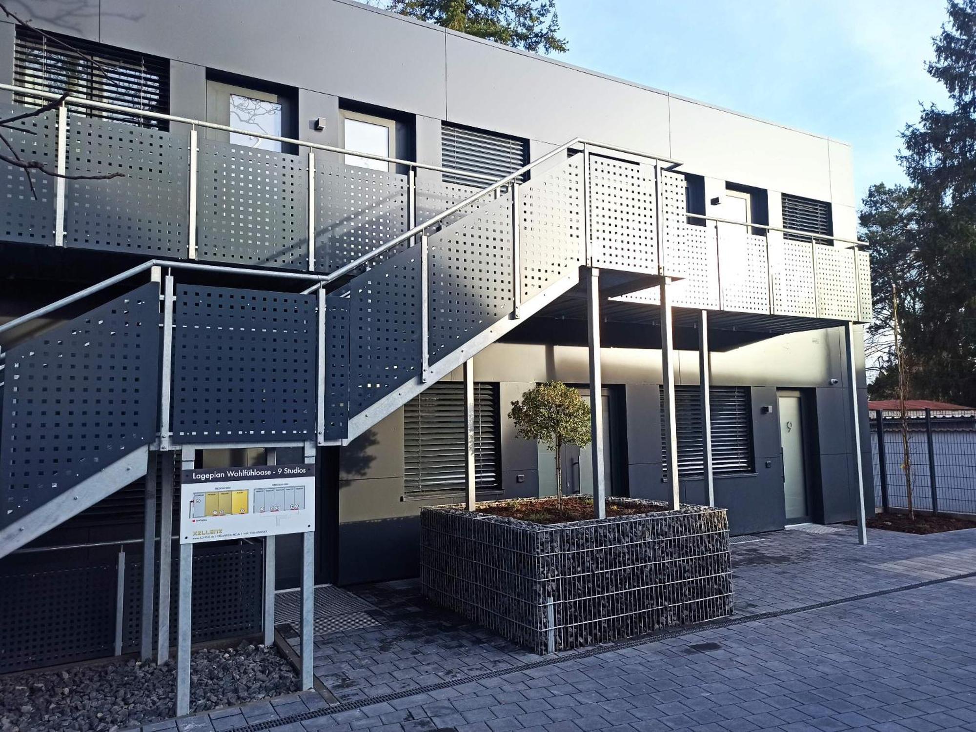 Xzllenz Traum Studio-Apartment, Frei-Parken, U-Bahn, Kueche Nuremberg Exterior photo